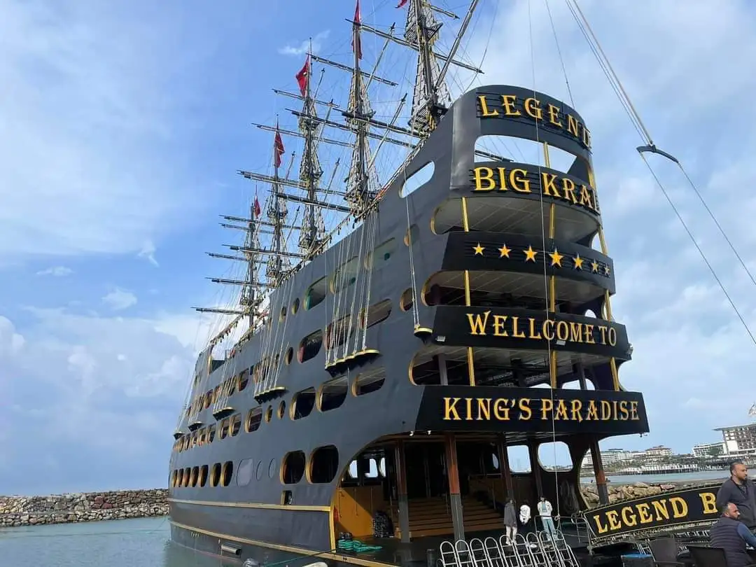 Side Legend Big Kral Piracka Wycieczka Łodzią Przygodowa