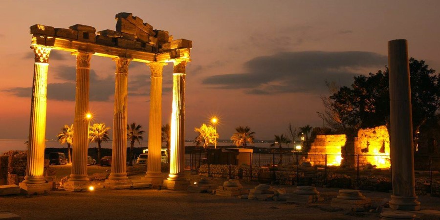 Przewodnik Turystyczny po Side