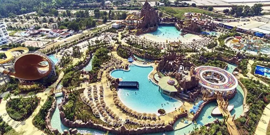 Kraina Legend Side: Emocje i Przejażdżki w Parku Tematycznym