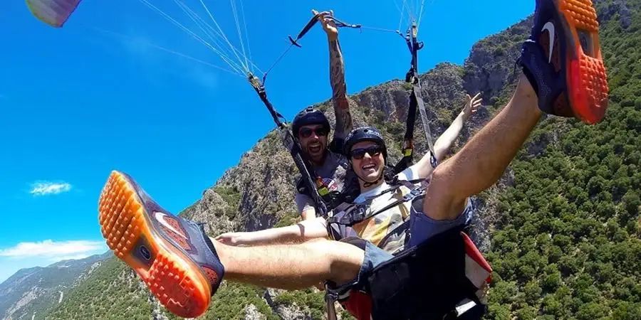 Antalya Paragliding Tour: Tandem Flight Over Alanya Yassi Tepe