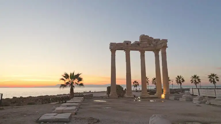 Wycieczki Poboczne: Ostateczny Przewodnik po Niezapomnianych Doświadczeniach Podróżniczych Poza Głównymi Atrakcjami